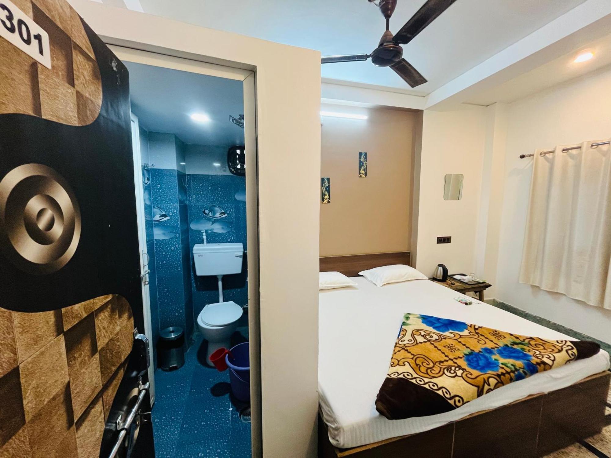 Ganga Guest House Varanasi Exterior foto